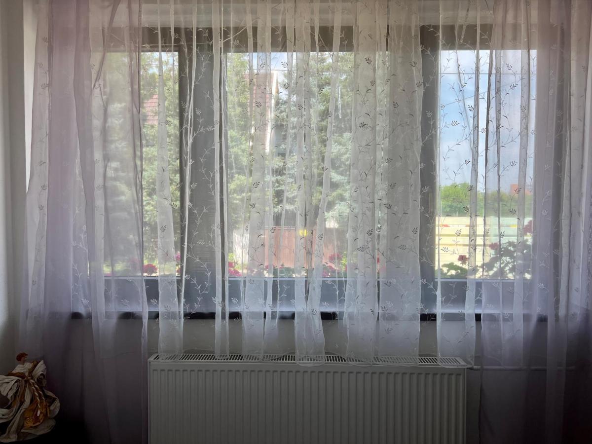 Orosz Apartmanhaz Gyula Exterior photo
