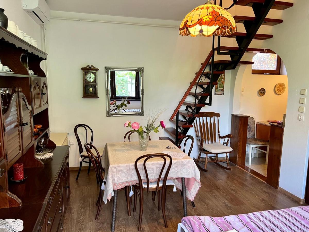 Orosz Apartmanhaz Gyula Exterior photo